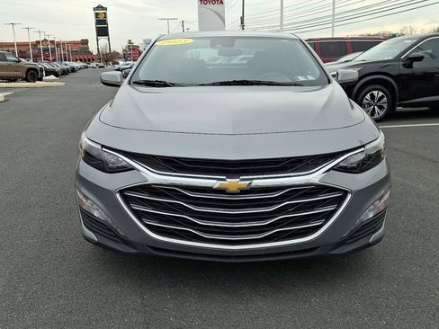 Used 2023 Chevrolet Malibu LT image 2