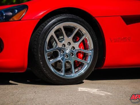 Used 2004 Dodge Viper SRT-10 RWD image 57