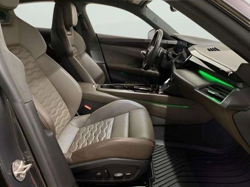 Used 2023 Audi RS e-tron GT w/ Carbon Performance Package image 71