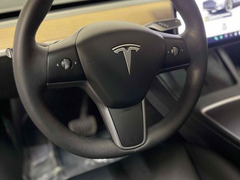 Used 2023 Tesla Model Y Long Range AWD/4WD image 23