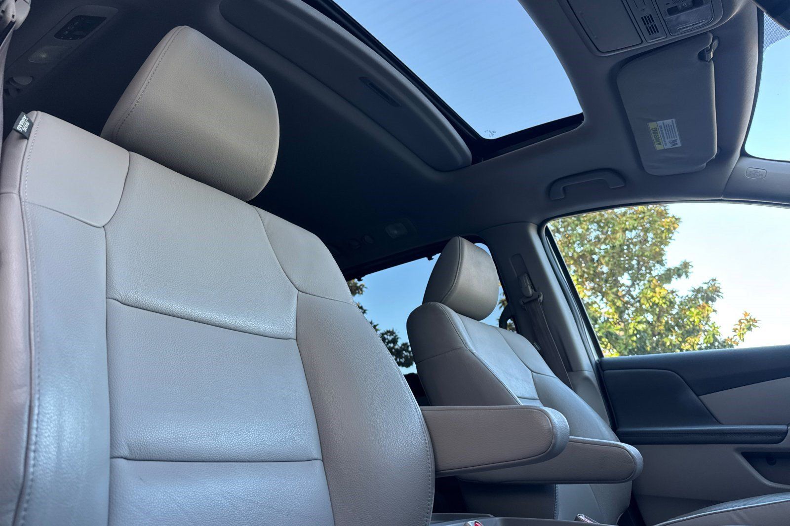 Used 2014 Honda Odyssey EX-L image 24