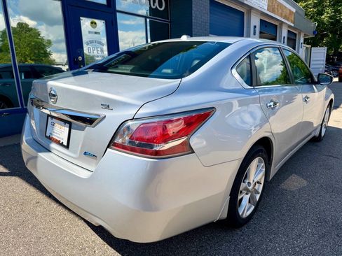Used 2014 Nissan Altima 2.5 SL w/ Technology Package FWD image 10