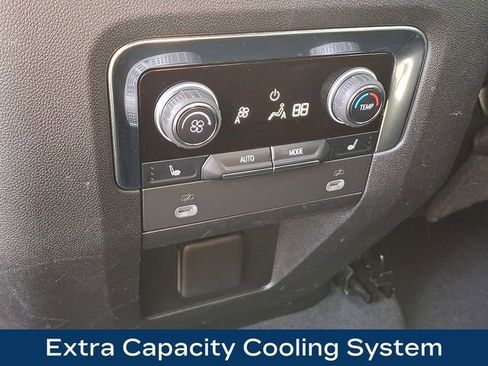 Used 2023 Chevrolet Suburban RST w/ Luxury Package image 15