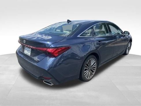 Used 2020 Toyota Avalon Limited w/ Advanced Safety Package FWD image 10