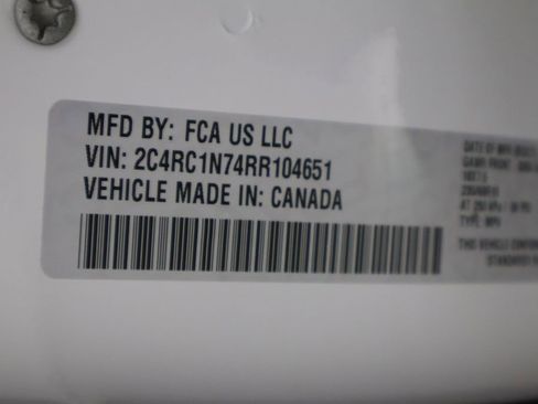 Used 2024 Chrysler Pacifica Pinnacle image 42