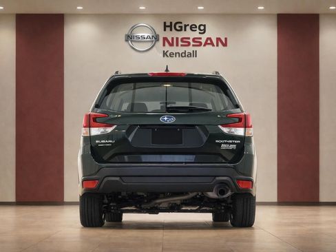 Used 2023 Subaru Forester AWD/4WD image 6