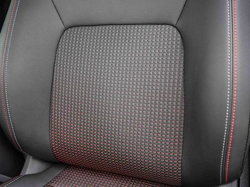 Used 2026 Nissan Kicks SR w/ SR Premium Package FWD image 40
