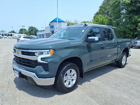 Used 2025 Chevrolet Silverado 1500 LT RWD image 8