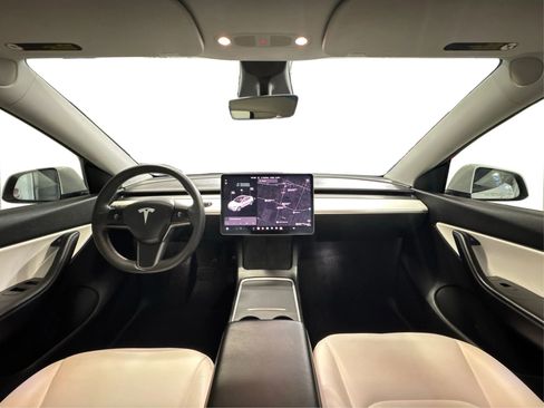 Used 2021 Tesla Model Y Long Range image 28