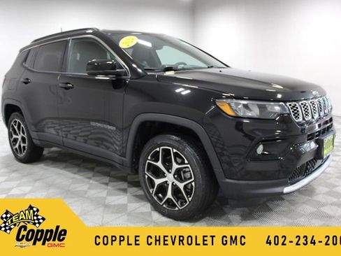 Used 2024 Jeep Compass Limited AWD/4WD image 1