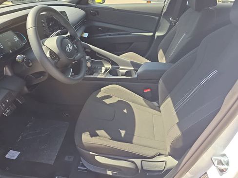 New 2026 Hyundai Elantra SEL Sport Premium FWD image 16