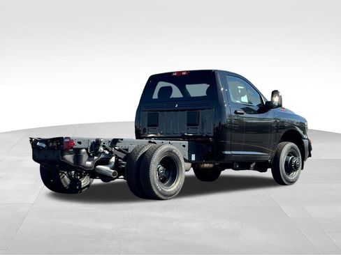 New 2026 RAM 3500 Tradesman AWD/4WD image 7
