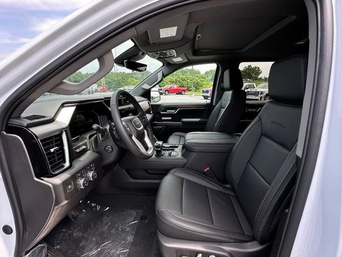 New 2026 GMC Sierra 1500 Denali w/ Denali Reserve Package AWD/4WD image 16