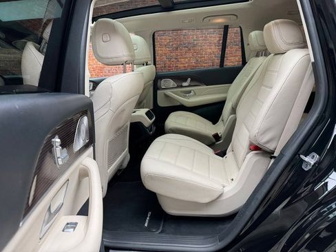 Certified 2023 Mercedes-Benz GLS 450 4MATIC image 24