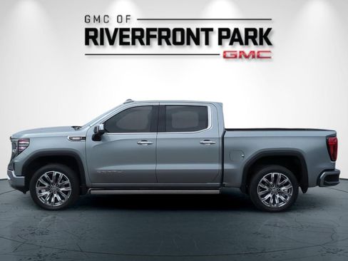 Used 2024 GMC Sierra 1500 Denali w/ Denali Reserve Package AWD/4WD image 6