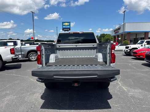 Used 2024 Chevrolet Silverado 1500 Custom Trail Boss w/ Turbomax Blackout Package AWD/4WD image 19