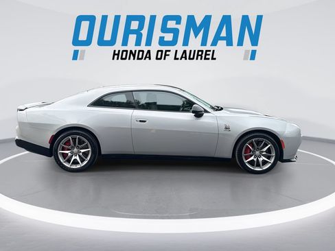 Used 2024 Dodge Charger Daytona Scat Pack w/ Plus Group AWD/4WD image 9