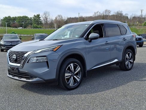 Used 2023 Nissan Rogue SL w/ SL Premium Package AWD/4WD image 3