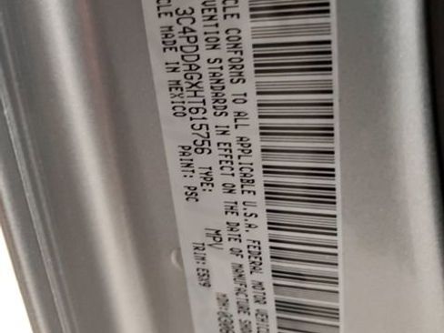 Used 2017 Dodge Journey SE w/ Blacktop Package image 31