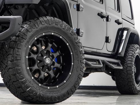 Used 2022 Jeep Wrangler Unlimited Rubicon 4xe w/ Steel Bumper Group AWD/4WD image 3