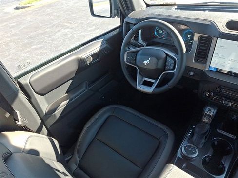 New 2025 Ford Bronco Outer Banks image 9