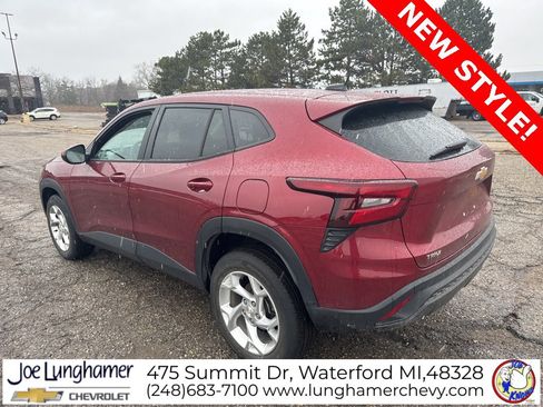 Certified 2024 Chevrolet Trax LS w/ LS Convenience Package image 6