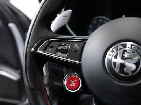 Used 2020 Alfa Romeo Giulia Quadrifoglio w/ Nero Edizione image 43