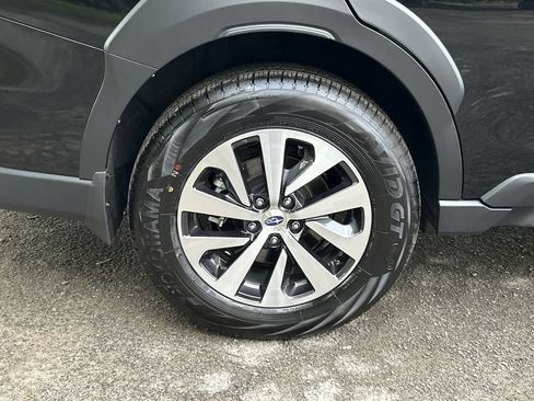 Certified 2025 Subaru Outback Premium AWD/4WD image 12