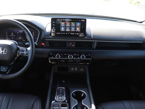 Certified 2025 Honda Pilot Black Edition image 19