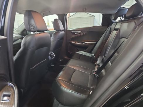 Used 2017 Chevrolet Malibu Premier w/ Driver Confidence Package FWD image 12