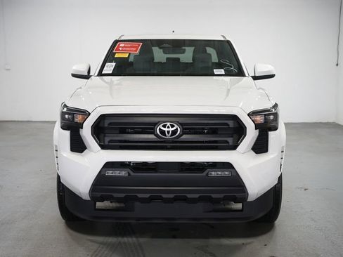 Used 2024 Toyota Tacoma SR5 image 2