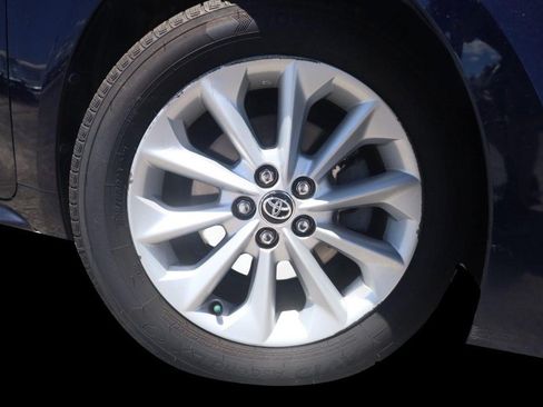 Used 2020 Toyota Corolla LE w/ LE Premium Package FWD image 3