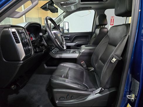 Used 2019 Chevrolet Silverado 3500 LTZ w/ Duramax Plus Package image 22