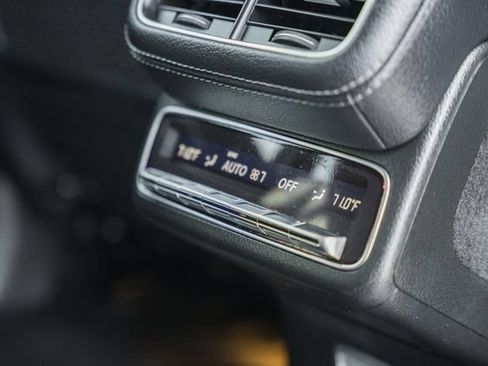 Used 2021 Mercedes-Benz GLS 450 4MATIC image 35