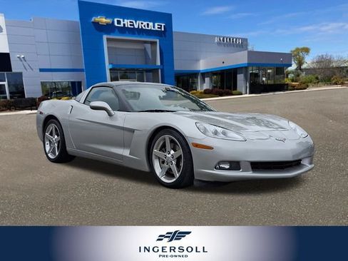 Used 2005 Chevrolet Corvette Coupe w/ Preferred Equipment Group RWD image 1