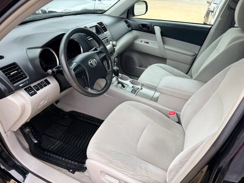Used 2010 Toyota Highlander 4WD image 9