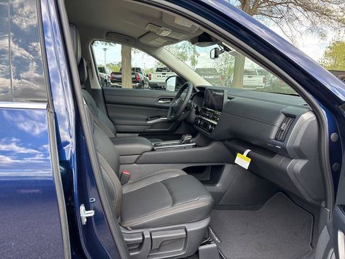 New 2026 Nissan Pathfinder SL image 20