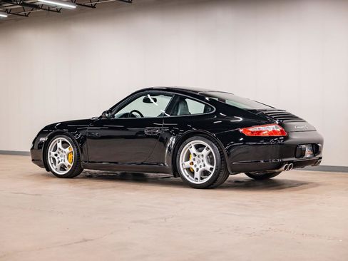 Used 2005 Porsche 911 Carrera S RWD image 28