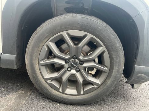 Used 2023 Honda Pilot Elite image 12
