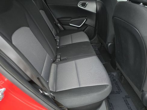 Used 2023 Kia Soul LX image 10