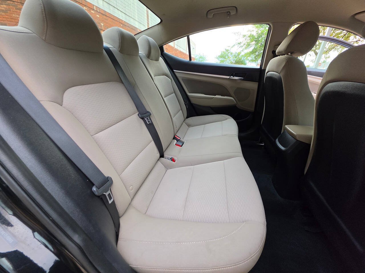 Used 2020 Hyundai Elantra SEL FWD image 11