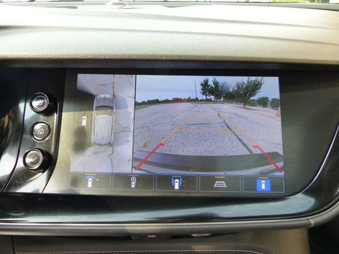 Used 2021 Buick Envision Avenir w/ Technology Package II AWD/4WD image 34