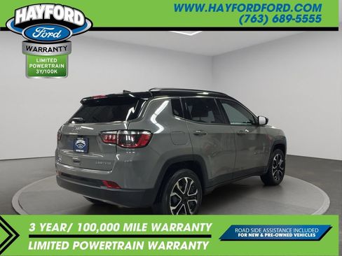 Used 2024 Jeep Compass Limited AWD/4WD image 3