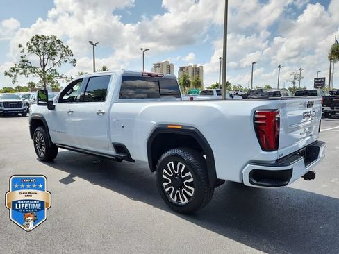 New 2026 GMC Sierra 2500 Denali Ultimate AWD/4WD image 3