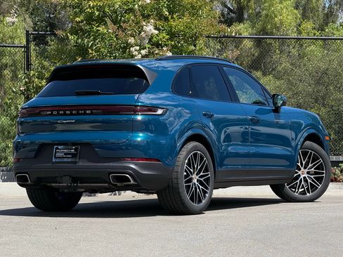 Used 2026 Porsche Cayenne AWD/4WD image 7