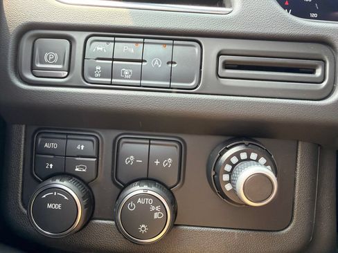 Used 2023 Chevrolet Tahoe RST w/ RST Performance Edition AWD/4WD image 11