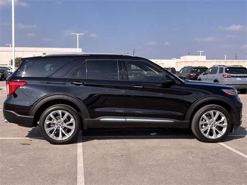 Used 2022 Ford Explorer Platinum w/ Equipment Group 601A image 7