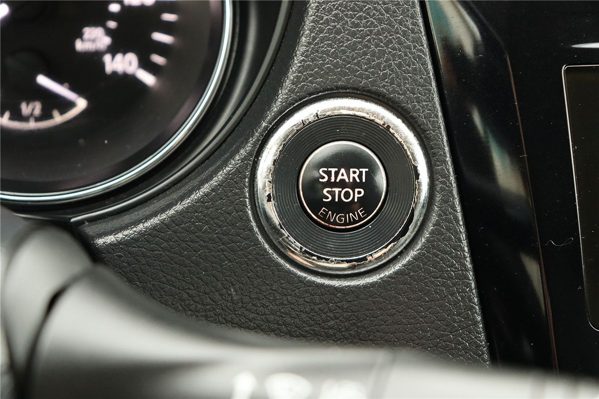 Used 2017 Nissan Rogue SV FWD image 37