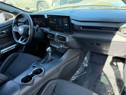 Used 2024 Ford Mustang Convertible RWD image 24