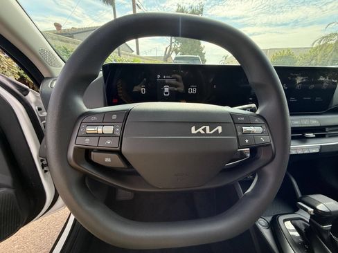 Used 2026 Kia K4 FWD image 22